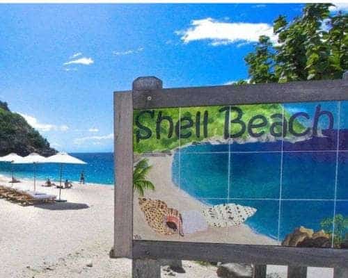 Es gibt auch einen Beach Club am Plage de Shell in St. Barth