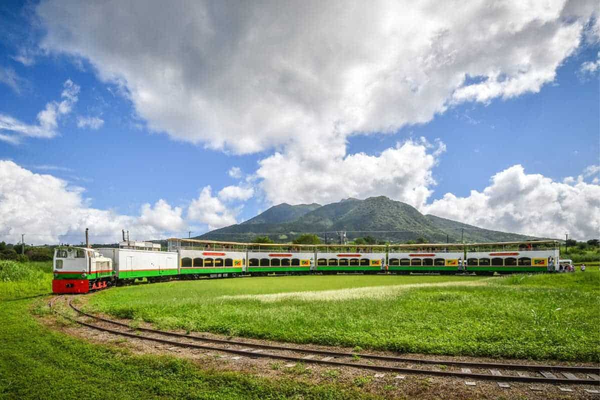 Willkommen bei St.Kitts Scenic Railway.